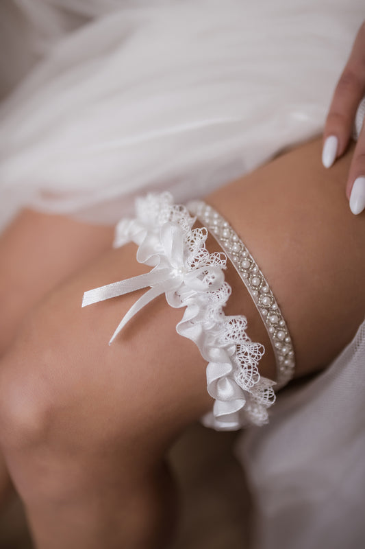 Two bridal garter set, Wedding garter with crystals and pearls, Beaded embroidery garter, Lace garters
