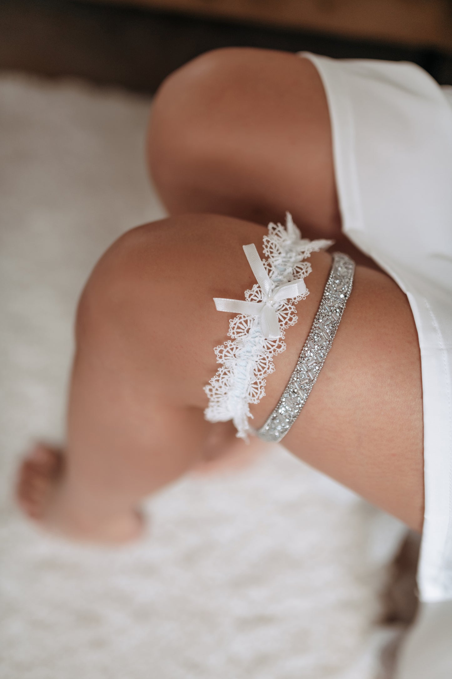 Strumpfbandset aus Spitze und Kristall